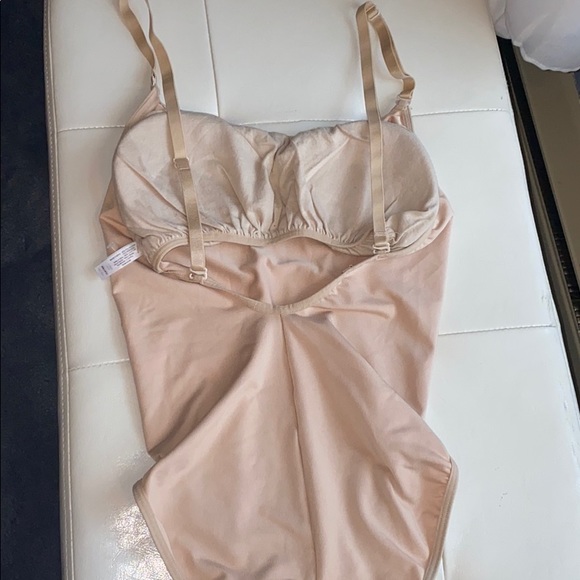 Nudie - Picture 2 of 4